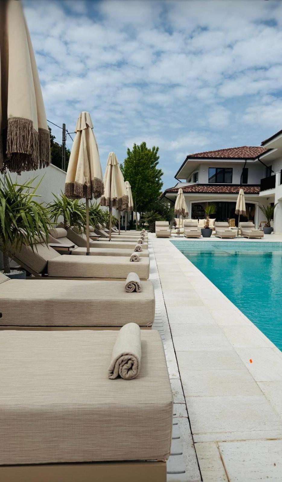 Luuma Hotel Două Mai Eksteriør billede